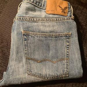 American Eagle men’s jeans